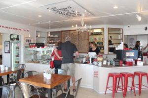 07Jun2015080601BuggerCafe Interior.jpg